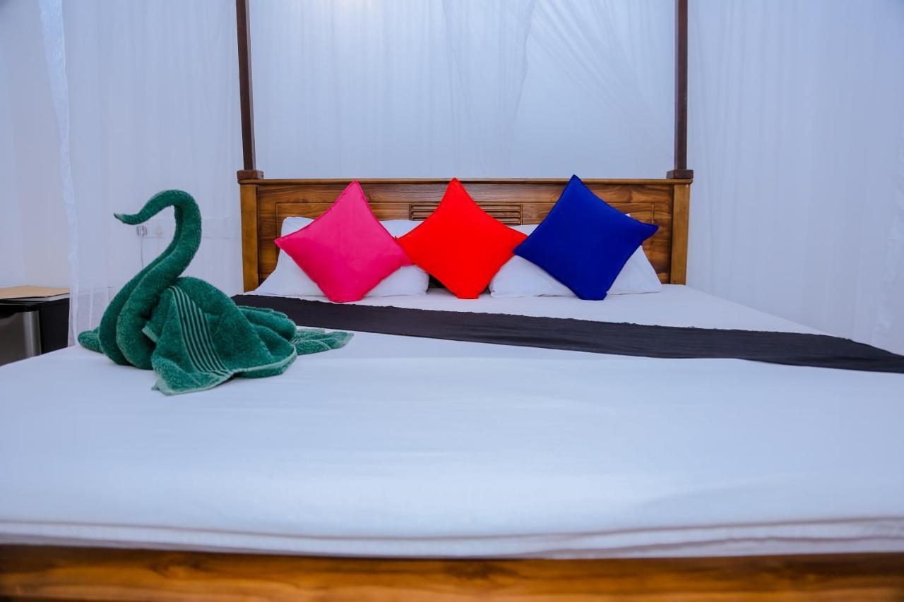 Bed and Breakfast Sajana Ocean Hill à Mirissa Extérieur photo