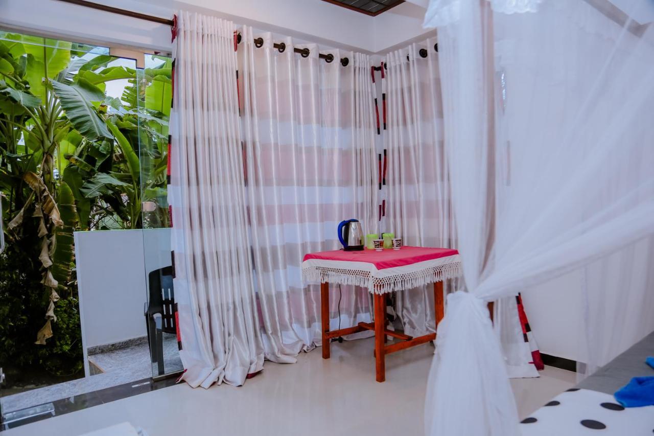Bed and Breakfast Sajana Ocean Hill à Mirissa Extérieur photo