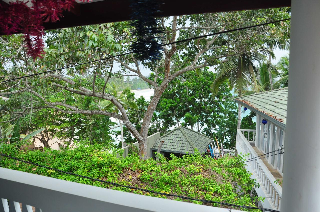 Bed and Breakfast Sajana Ocean Hill à Mirissa Extérieur photo