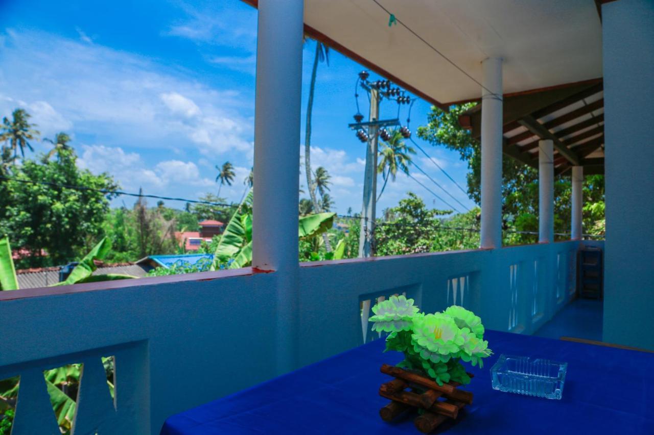 Bed and Breakfast Sajana Ocean Hill à Mirissa Extérieur photo